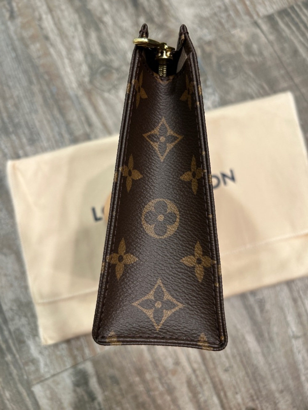 🖤 Louis Vuitton Monogram Toiletry 19 Pouch - Picture 5 of 9